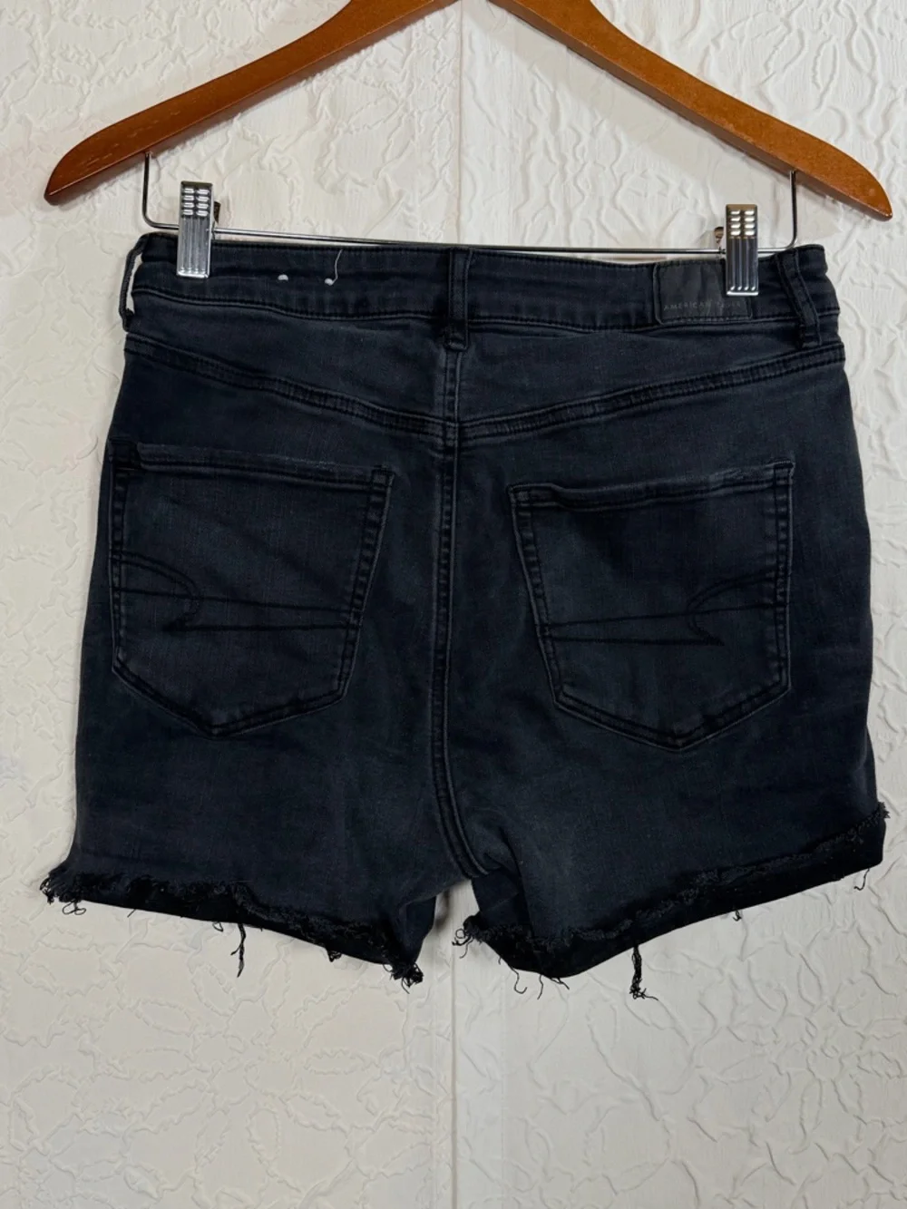 American Eagle Next Level Stretch Black Wash Distressed Jean Shorts Sz 8 - Picture 6 of 12